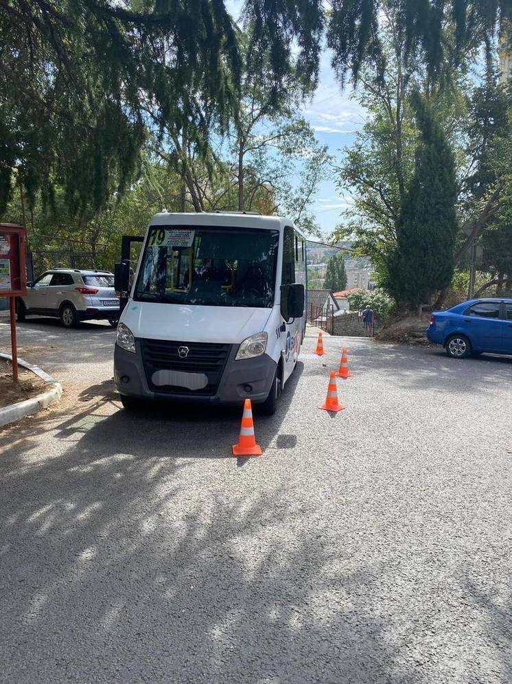 В Ялте подросток попал в больницу после наезда автобуса