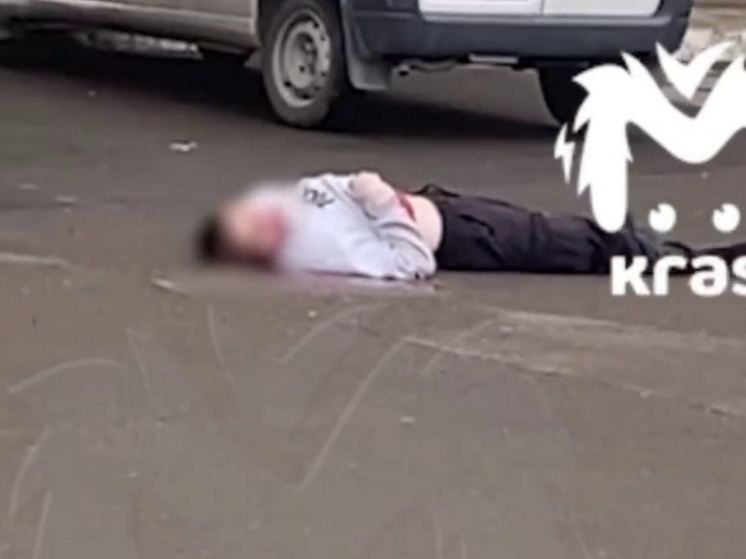 Студент выпал из окна учебного корпуса в Красноярске и погиб