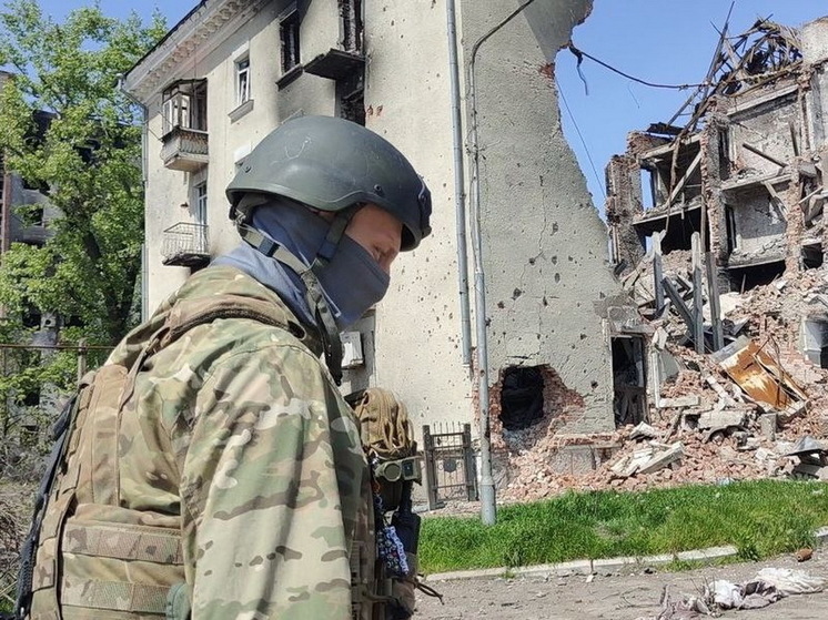 RT рассказал о судьбе военного ВС РФ, чей позывной Хан был написан в доме под Курском