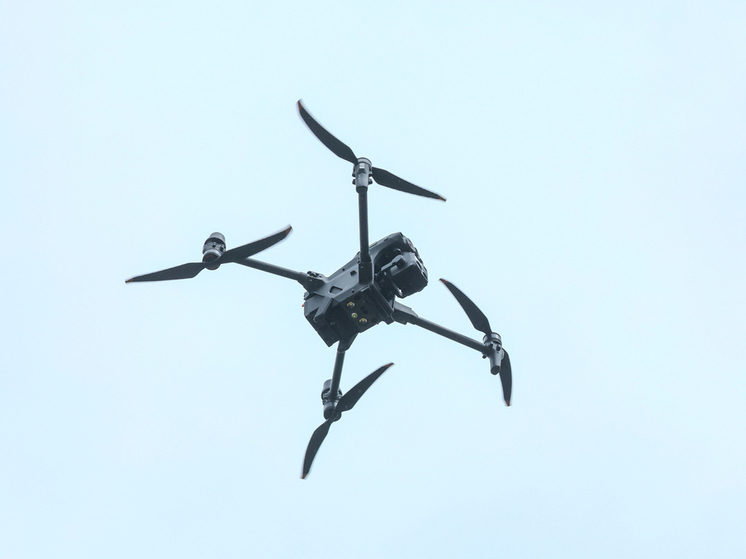 Украинские войска потеряли трактор и бронеавтомобиль при попытке отодвинуть трактор от Курской дуги