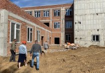 Прокуратура с выездом на место проверила исполнение законодательства при строительстве по концессии детского сада на улице Новобульварной в Чите
