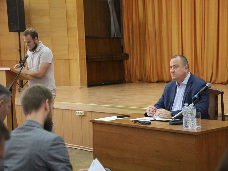 Работу волонтерского штаба и модернизацию объектов водоснабжения обсудили в Серпухове