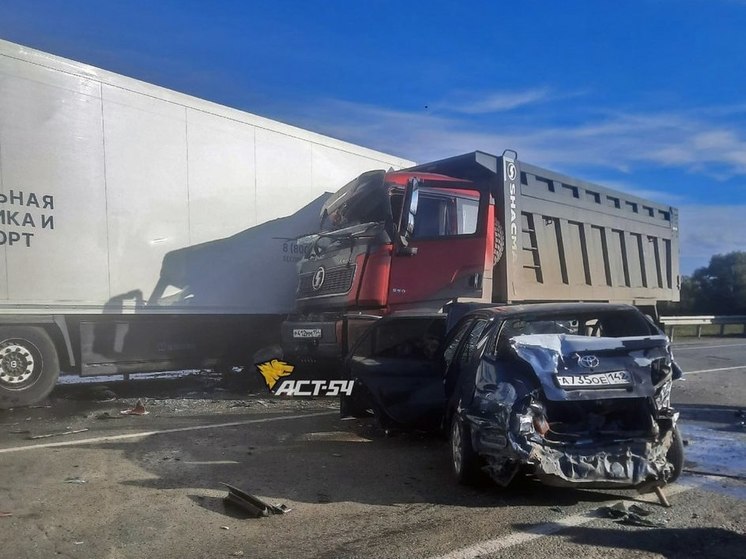 Массовое ДТП произошло в Новосибирске на Северном объезде
