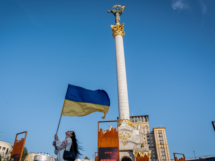 В ТЦК двое пьяных полуголых одесситов отбили у военкомов алкоголь после вручения повесток