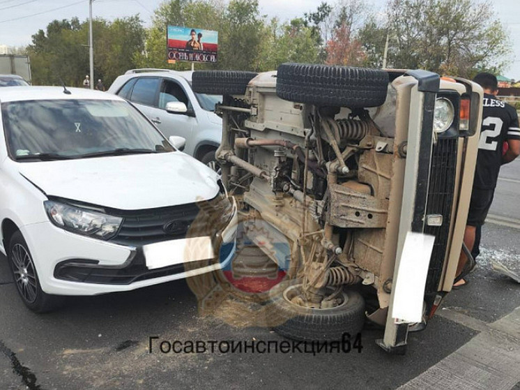В Юбилейном перевернулся автомобиль