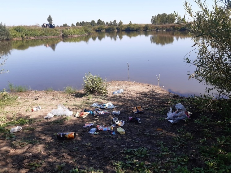 В водоемах Пензенской области собрано более 380 кубометров мусора