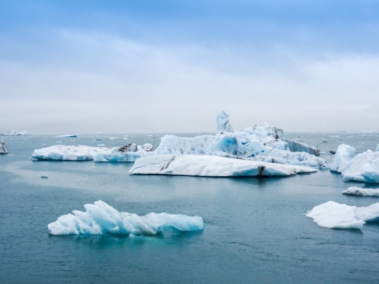 Ученые: морской лед в Антарктиде находится на грани рекордного таяния