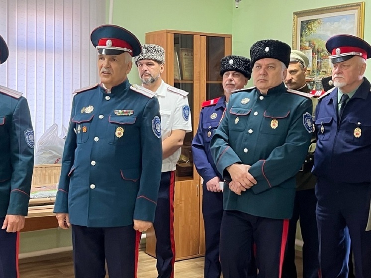 Атамана Сибирского казачьего войска встретили в Приуралье