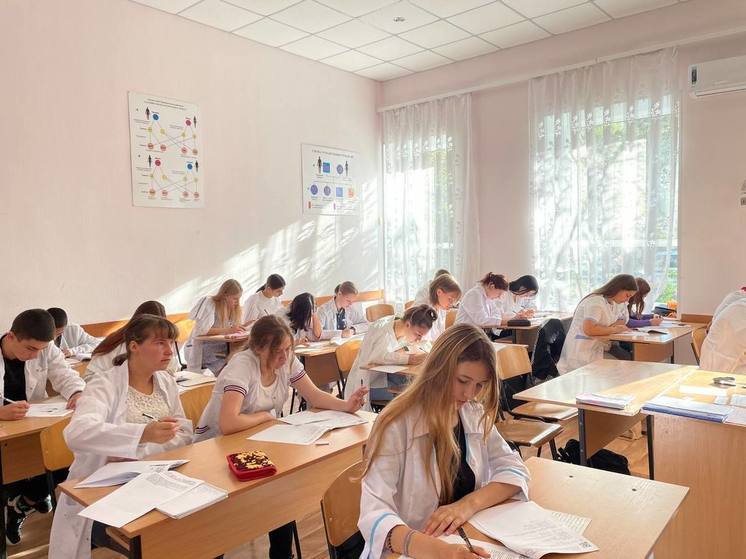 В Генический медколледж на Херсонщине поступили более 200 абитуриентов