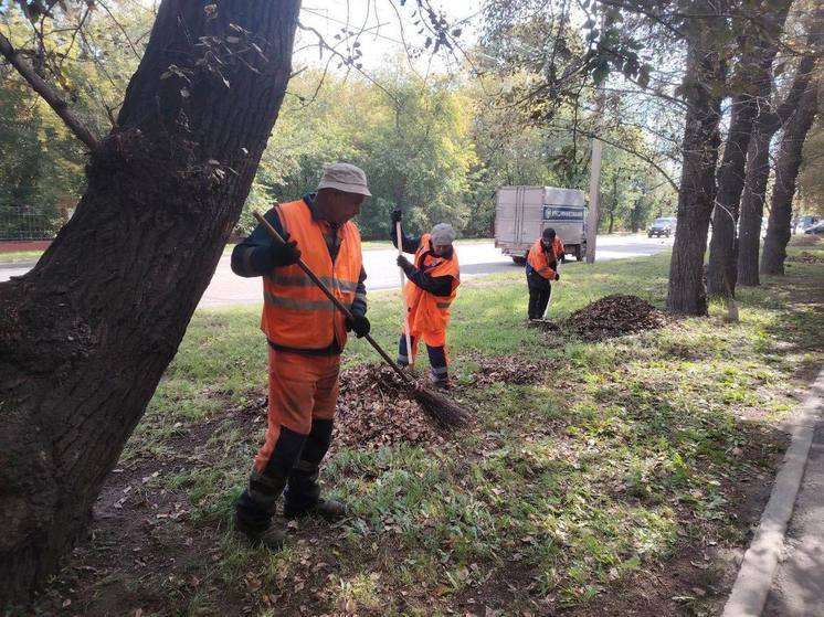  В Иркутске круглосуточно проводят комплексную уборку дорог и тротуаров