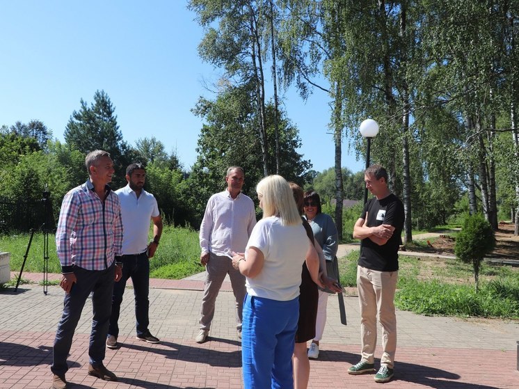 В отремонтированном парке в Ярославском районе две недели не подключают фонари