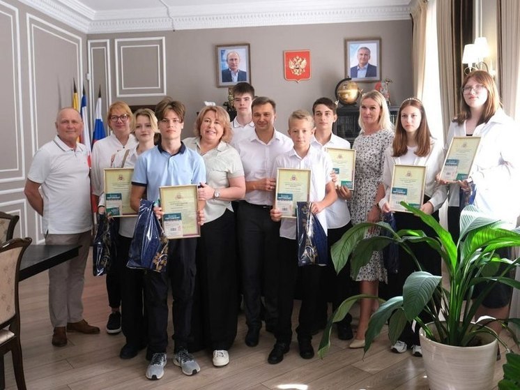 В посёлке Ялты дети оказали помощь пострадавшему в ДТП мопедисту