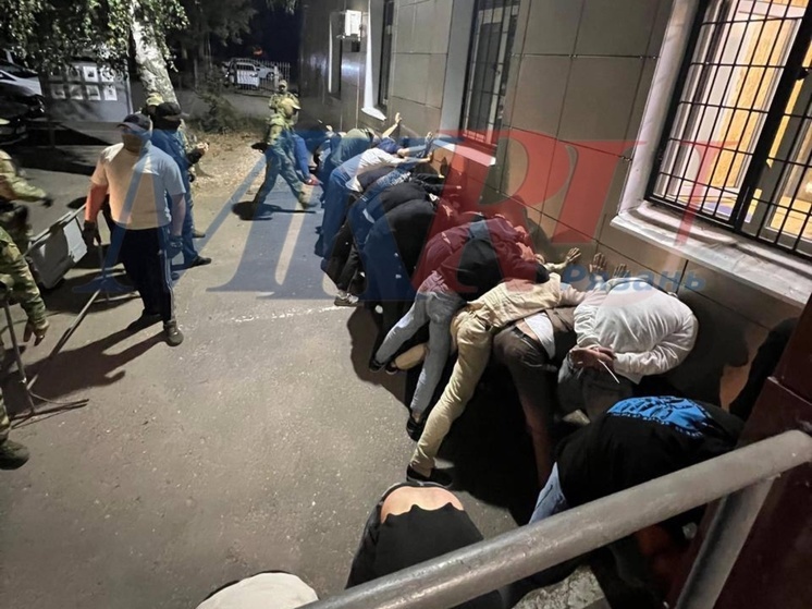 В ночь на 14 сентября на улице Почтовой в Рязани задержали 9 мигрантов