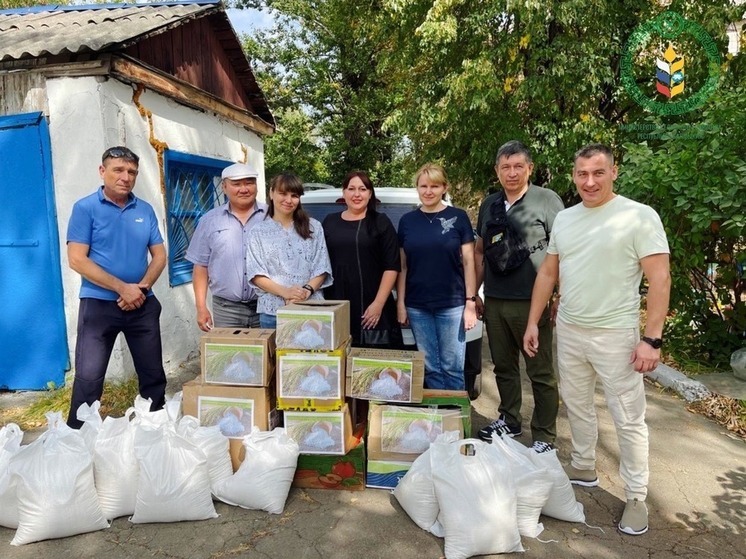 Калмыкия отправила подшефному региону очередную партию гуманитарного груза