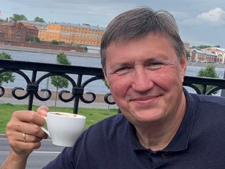 «Пишу книги, изучаю философию»: волгоградский депутат решил уйти из политики