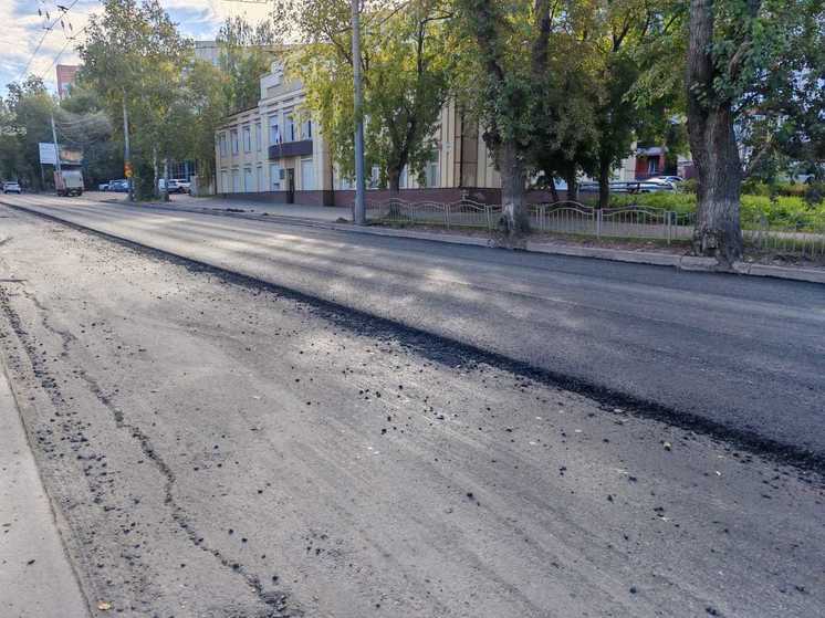 "Неплохо продвинулись": на пр. Фрунзе в Томске уложено 8,5 тыс. кв. м нового асфальта