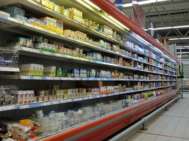 Йогурт, индейка, бананы, чай и масло: диетолог перечислила продукты, способствующие хорошему сну