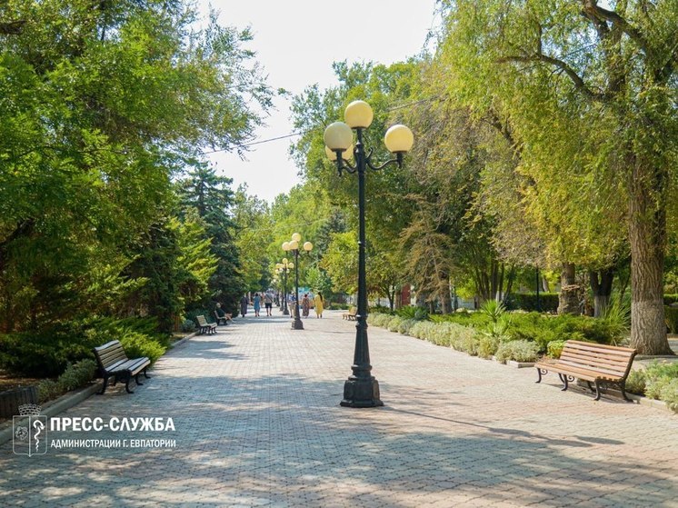 Евпаторию с января посетило более 260 тысяч туристов