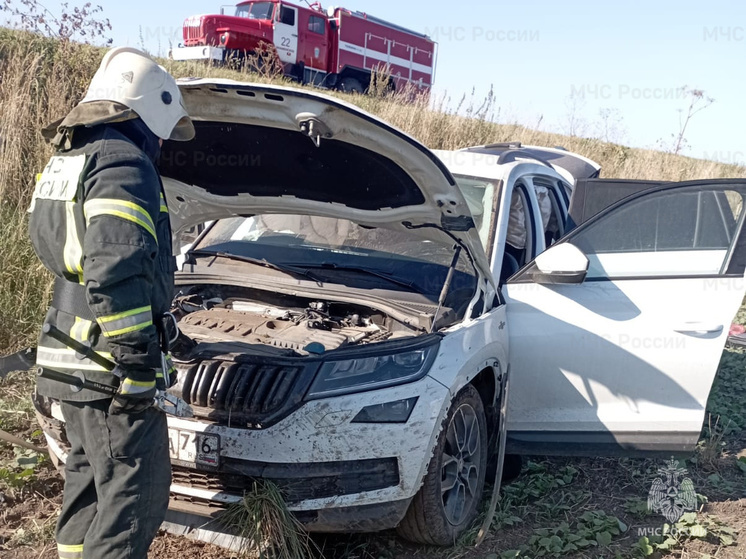 Под Орлом водитель авто съехал в кювет: есть пострадавший