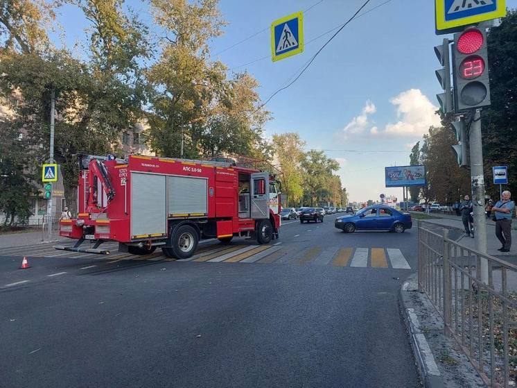 Два ребенка пострадали в ДТП с пожарной машиной в Курске