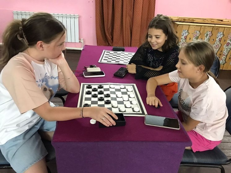 День настольных игр провели в п. Мирный в Серпухове