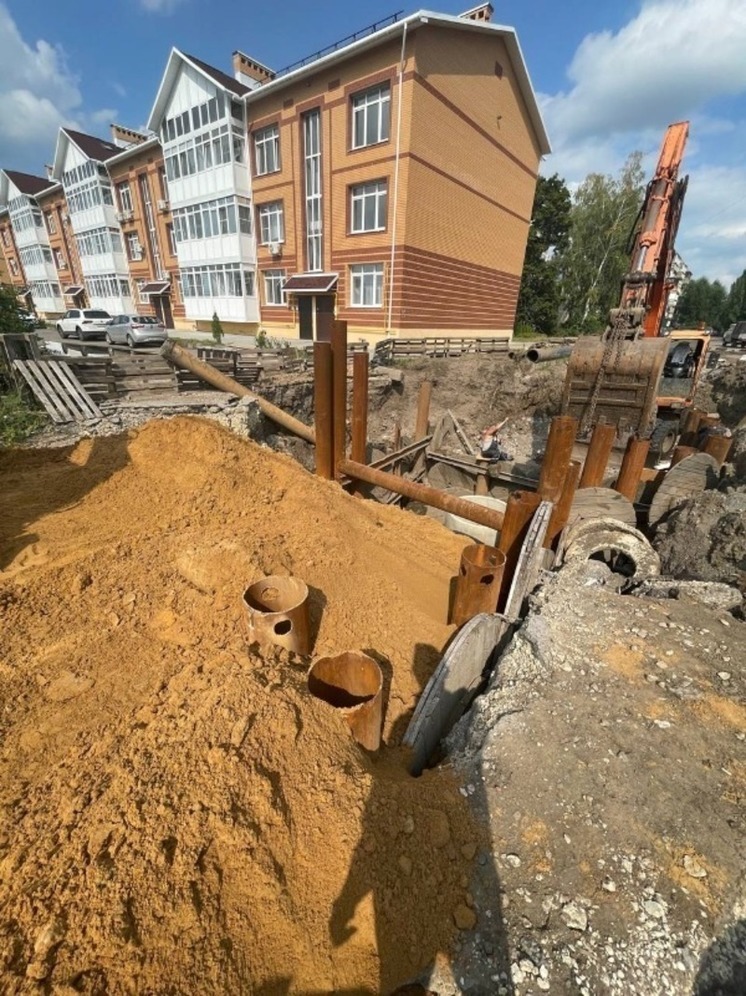 На мичуринской улице Ульяновская заменили 150 ветхого коллектора