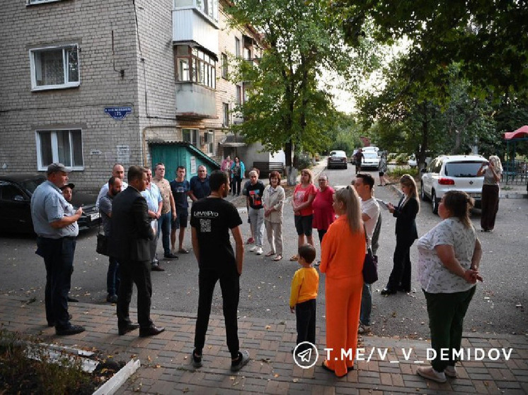 Мэр Белгорода встретился с жильцами дома на проспекте Богдана Хмельницкого