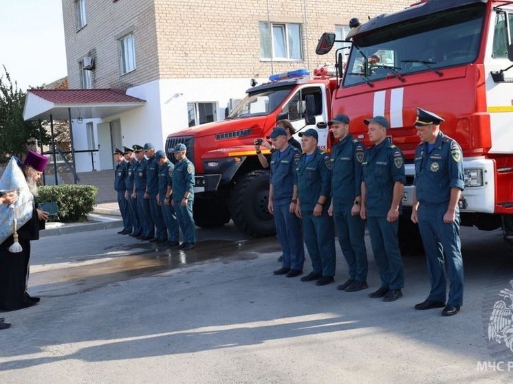 В Херсонской области освятили спецтехнику МЧС