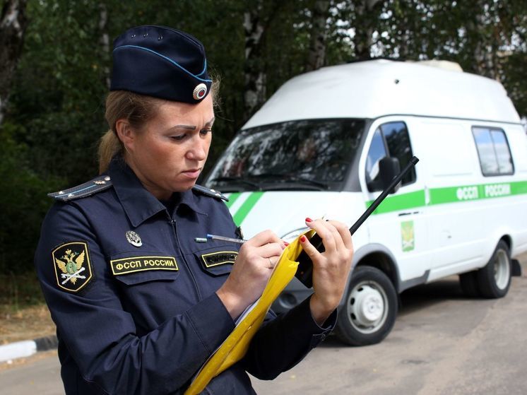 Житель Рославля вернул государству выплаты, полученные мошенническим путем