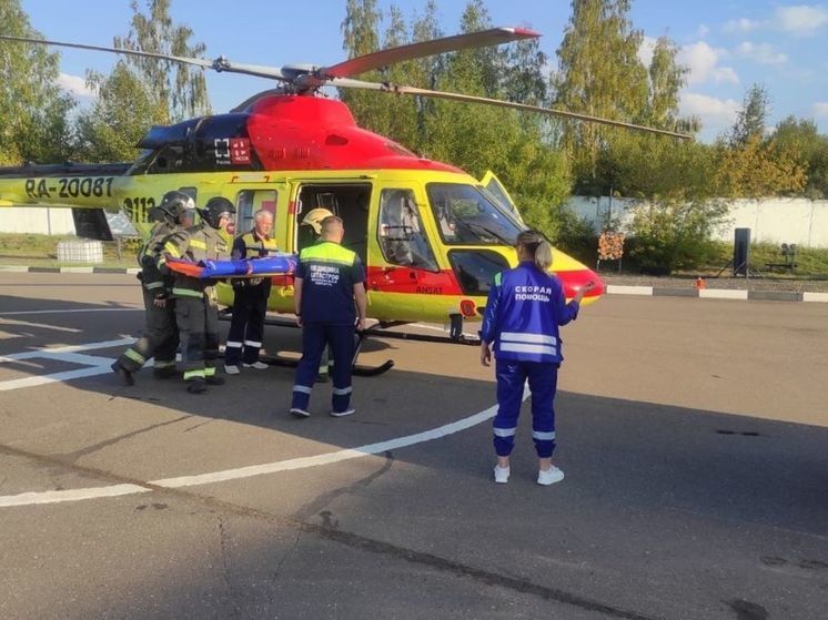 Юного пациента доставили на санитарном вертолете в Центр им. Рошаля