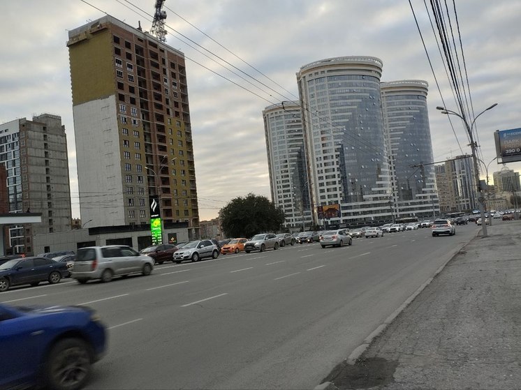 Новосибирск сковали огромные 9-балльные пробки