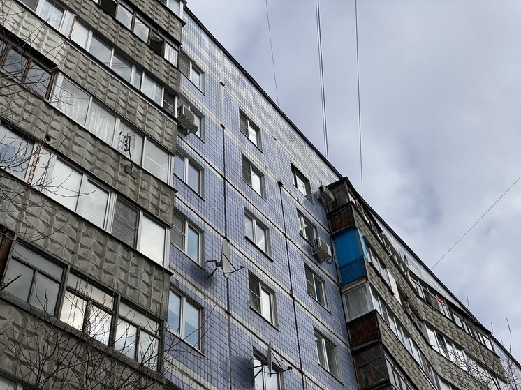 В центре Рязани 10-летняя девочка выпала из окна 3-го этажа