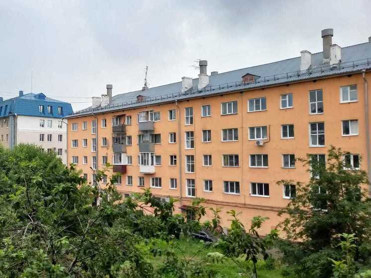 В барнаульской пятиэтажке с разницей в пару дней произошли пожар и потоп