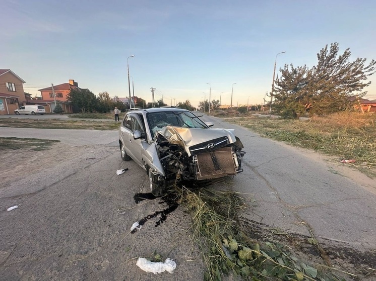 В Волгодонске в аварии пострадали водитель и два пассажира