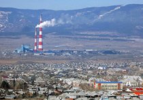Жители небольшого города Гусиноозерска в Бурятии рассказали, что уже несколько лет живут в страхе, так как их дома медленно оседают в заброшенную шахту, а из-под пола поднимается опасный для здоровья газ радон