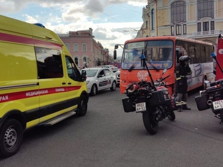 Спасатели выезжали на ДТП с маршруткой в Нижнем Новгороде