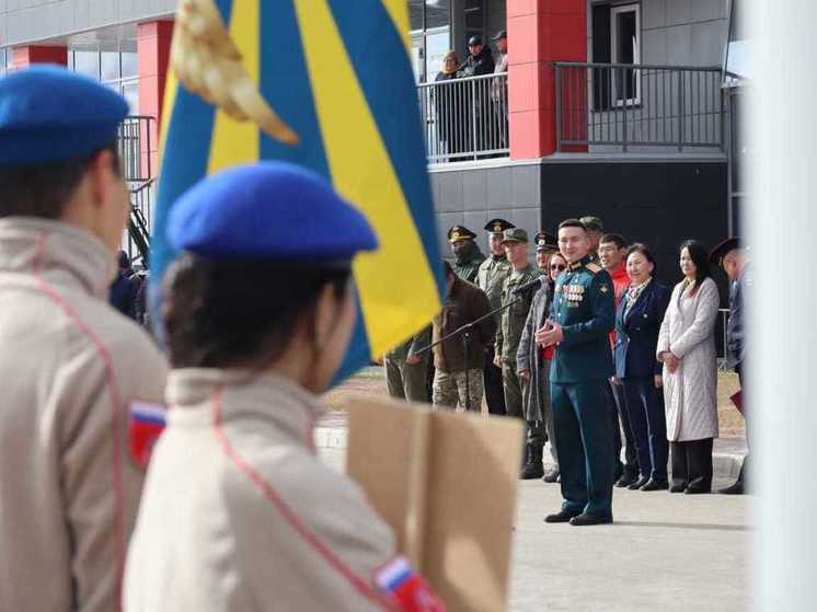 В Якутске прошло открытие республиканского патриотического слета «Юнармия»