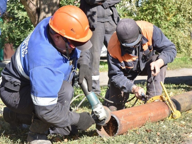 В Омске продолжаются работы по восстановлению газопровода на Линиях