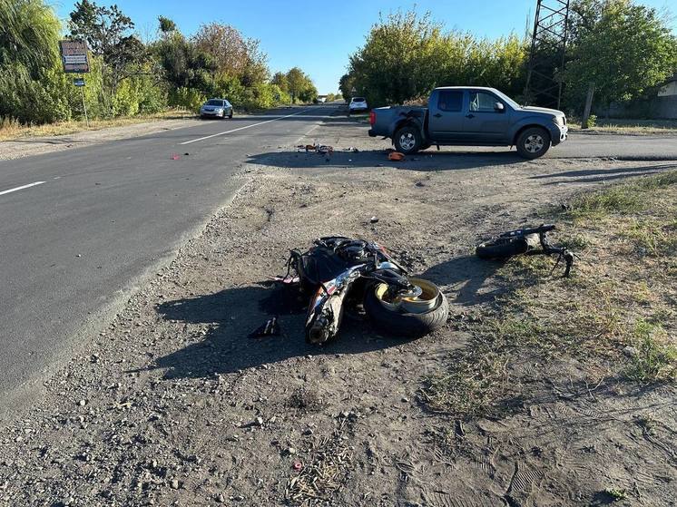 В ЛНР в серьёзную аварию попал мотоциклист