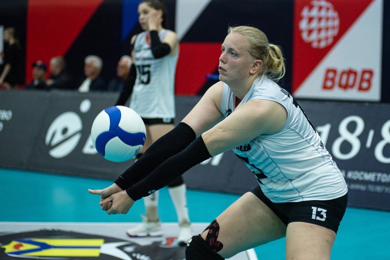 Яркие фотографии «Амурских тигриц» на матче с «Уфимочкой-УГНТУ» в Хабаровске