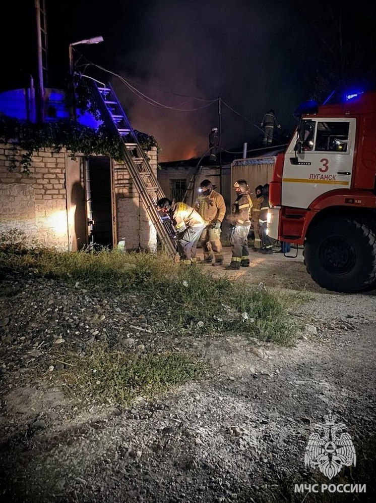 В Луганске горел кондитерский цех