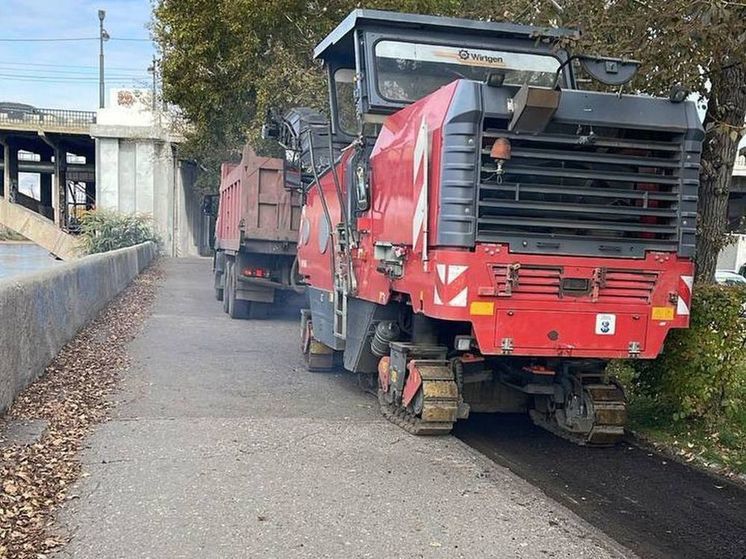 Ремонт тротуара начали на бульваре Гагарина в Иркутске