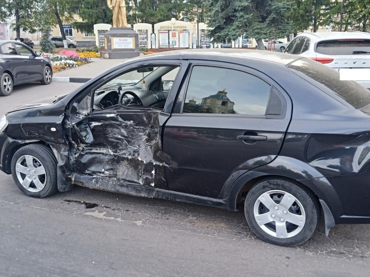 Две иномарки столкнулись в Рассказово