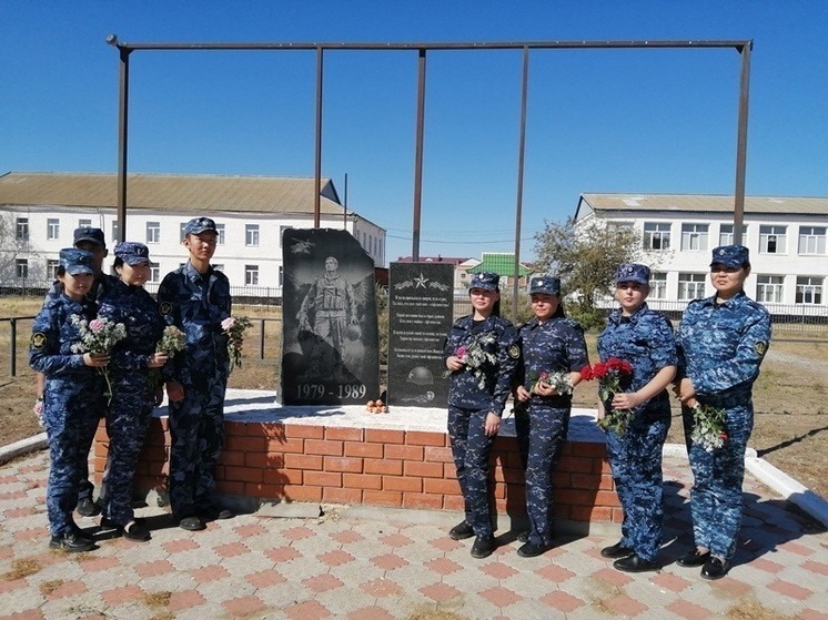 В службе исполнения наказаний Калмыкии почтили память погибших сотрудников