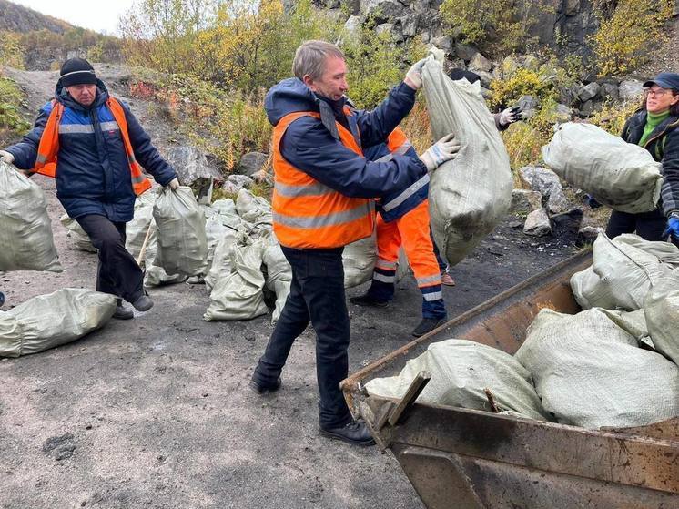 Больше 55 кубометров мусора собрали северяне во время субботника