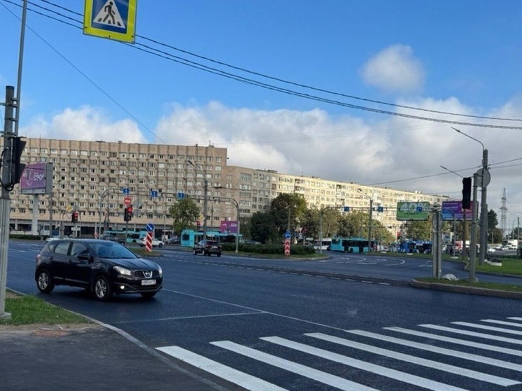 В Петербурге досрочно отремонтировали Гамбургскую площадь и проспект Обуховской обороны