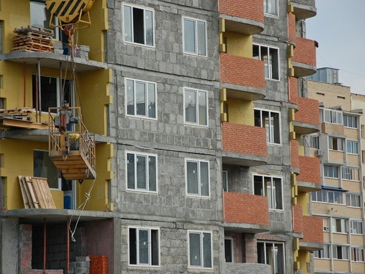 В Кургане вспыхнул пожар на стройплощадке