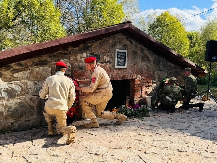 В Великой Руссе почтили память воинов, заживо замурованных в 1942 году