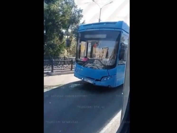 ДТП с участием пассажирского автобуса произошло в центре Новокузнецка
