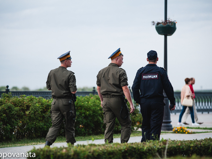 В Астрахани полицейские задержали 135 подростков, гуляющих ночью